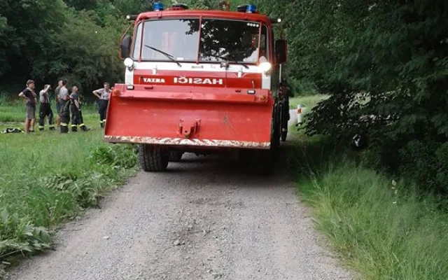 Převrácená cisterna.