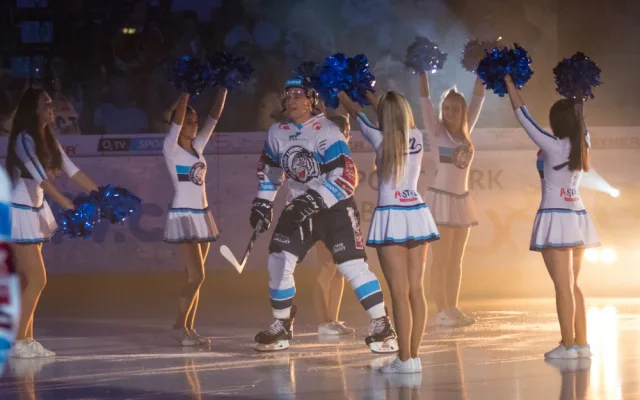 Bílí Tygři proti HC Dynamo Pardubice