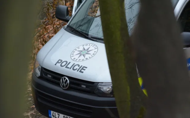 V korytě Nisy ležela mrtvola.