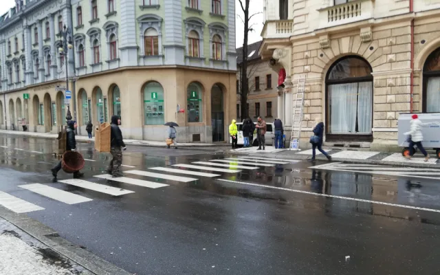 Přípravy na natáčení seriálu World on Fire