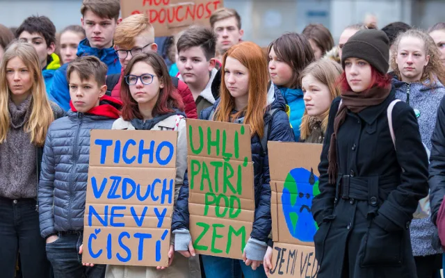 Stávka za klima proběhla dnes před libereckou radnicí