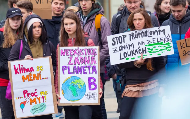 Stávka za klima proběhla dnes před libereckou radnicí