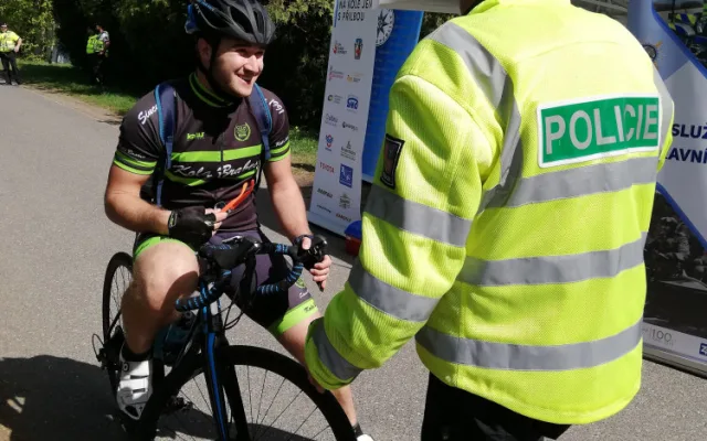 Policisté si dnes počíhali na cyklisty.