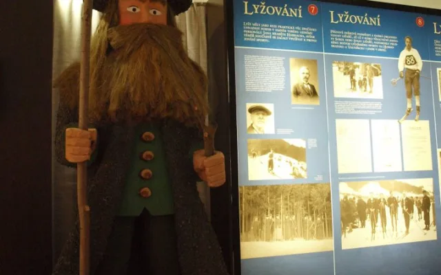 05_horni branna_zamek_expozice zivot pod horami