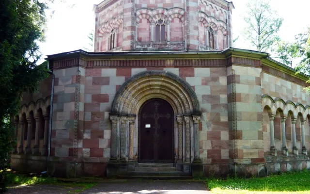 Harrachova hrobka-Horní Branná