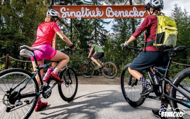Singltrek na Benecku