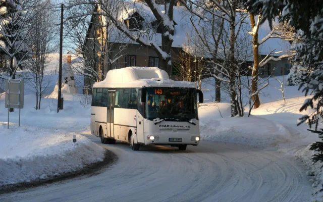 Bedřichov_bus-linka145_zima_2018-01