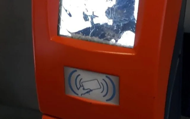 Policisté hledají svědky na fotografiích.