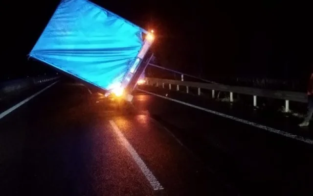 Hasiči vyjížděli v souvislosti s výstrahou k 171 událostem.