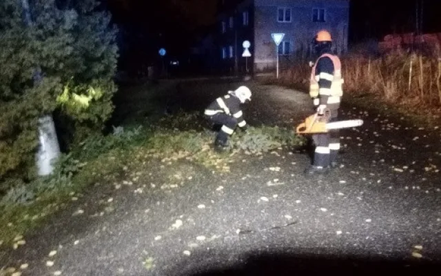 Hasiči vyjížděli v souvislosti s výstrahou k 171 událostem.