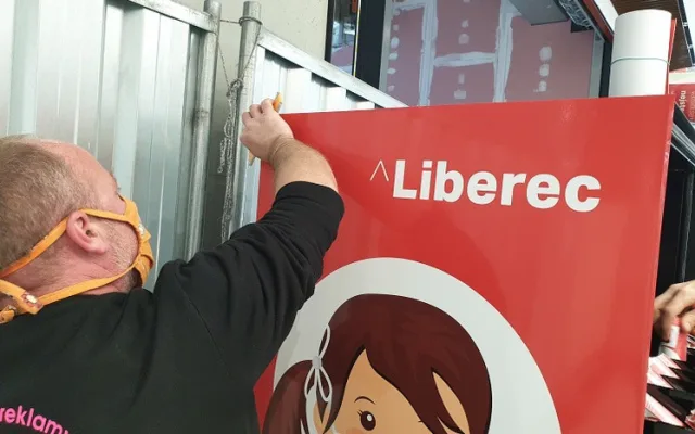 Liberec má první rouškomat
