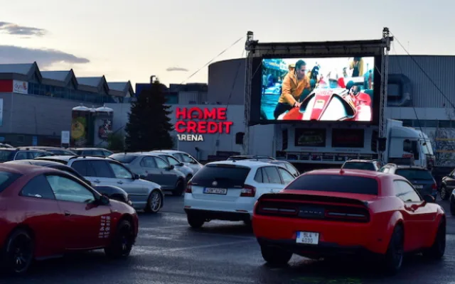Autokino u Arény: pro velký zájem prodlouženo!