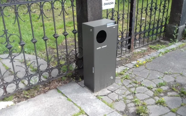 Nové koše v centru i na sídlištích. Město se pustilo do obměny