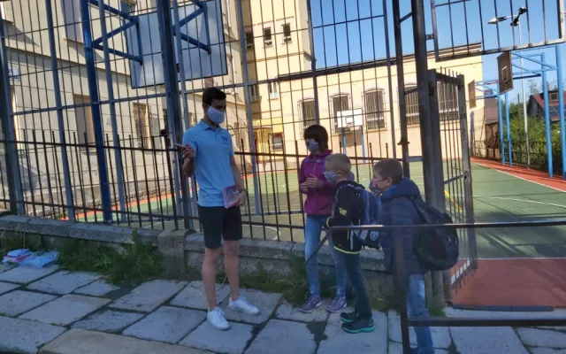 Děti se vrátily zpět do školních lavic