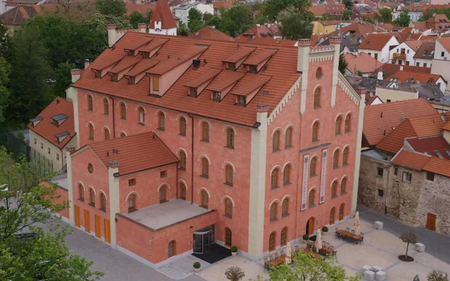SOUTĚŽ: Vyhrajte pobyt pro dvě osoby na dvě noci v krásném českobudějovickém Hotelu Budweis