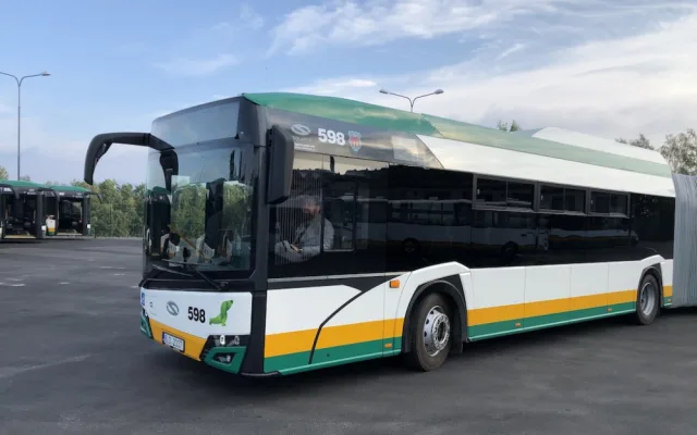 Dopravní podnik nasadí do provozu deset nových kloubových autobusů na zemní plyn