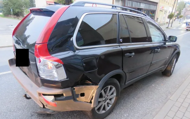 V opilosti se nevěnoval řízení a naboural zezadu do auta. Škoda se vyšplhala na 160 tisíc korun