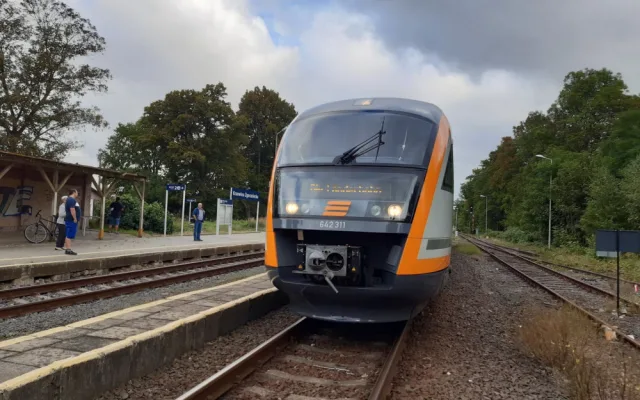 Die Länderbahn modernizuje flotilu vlaků. Nově nabízí wifi nebo velkorozměrovou mapu na toaletě