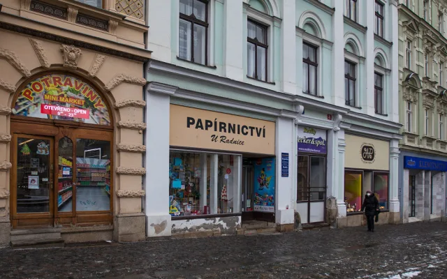 Centrum utápějící se v reklamách. Z Liberce by mohl začít mizet vizuální smog