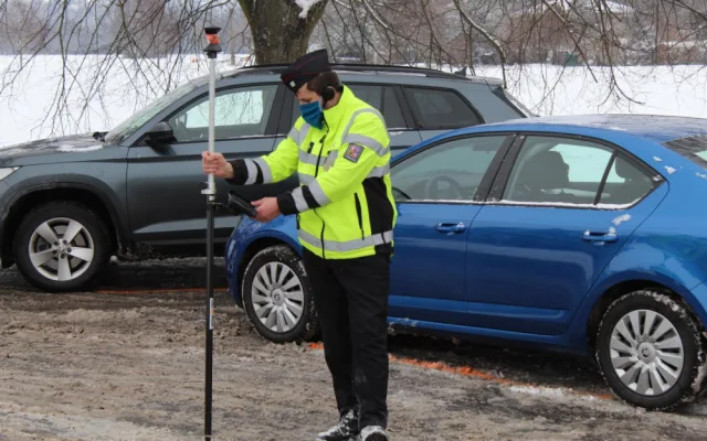 Rychlejší zaměření místa nehody umožní policii nové geodetické přístroje