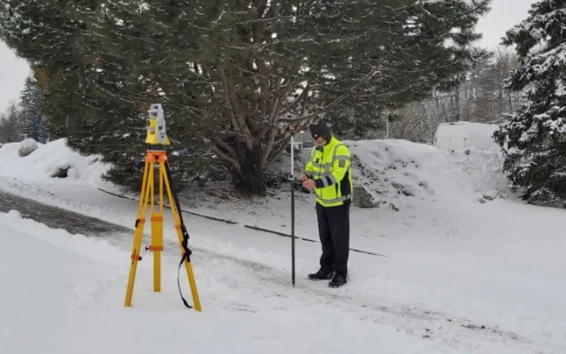 Rychlejší zaměření místa nehody umožní policii nové geodetické přístroje