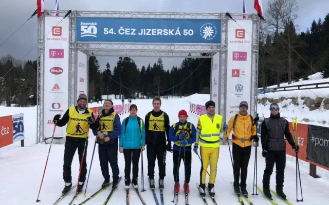 Třetina startovného na Virtuální ČEZ SkiTour vybaví díky Hervisu na zimu nevidomé účastníky