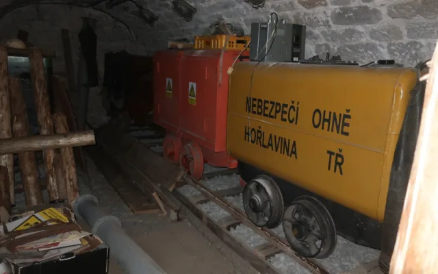 Do uranového dolu. V muzeu vzniká expozice věnovaná těžbě této horniny v Libereckém kraji