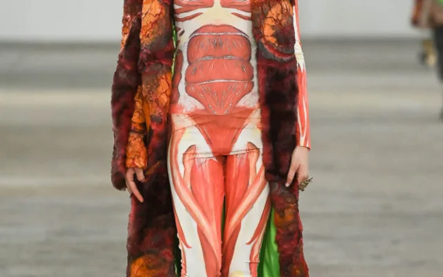 Studenti designu v Liberci na Prague Fashion Week. Jejich oděvy a šperky měly úspěch