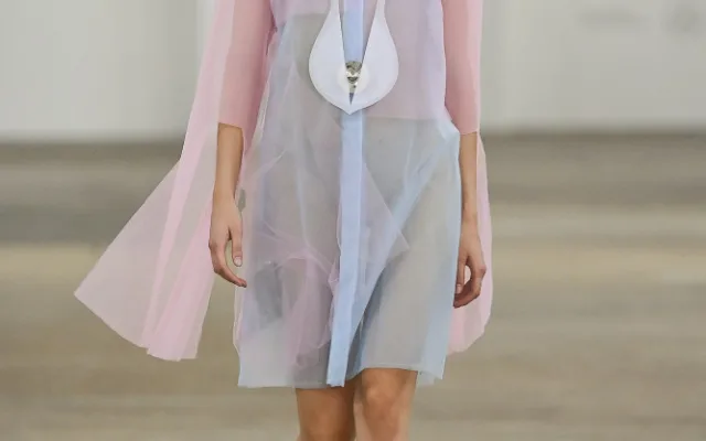 Studenti designu v Liberci na Prague Fashion Week. Jejich oděvy a šperky měly úspěch