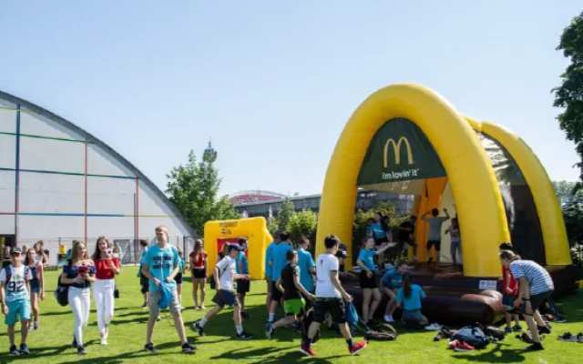 Na jaře s nudou zatočily tisíce dětí, letos se mohou opět těšit na oblíbený McDonald’s Cup