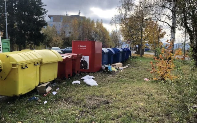 Odkládání odpadu u sběrných míst může být za pokutu dvě stě tisíc. Na pořádek dohlédnou kamery