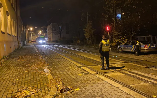 Policisté se zaměřili na řidiče autobusů i tramvají. Zajímal je především alkohol
