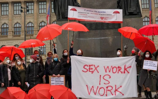 V pátek je Mezinárodním dnem proti násilí na ženách a mužích pracujících v sexbyznysu