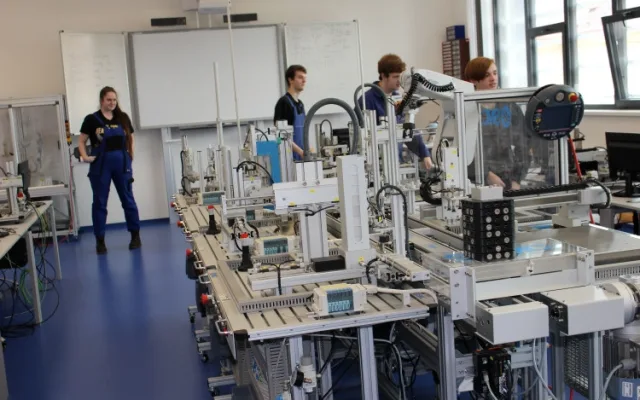 Liberecká průmyslovka vede své studenty k úspěchu i v digitální době