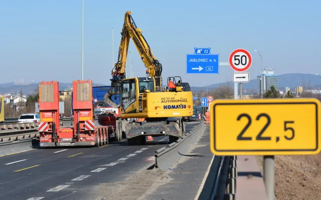 Rekonstrukce mostů na průtahu Libercem začala. Omezení potrvají rok a půl