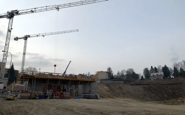 Na Perštýně roste pět set bytů. První stovku už si lidé rezervovali, hotové budou až za rok