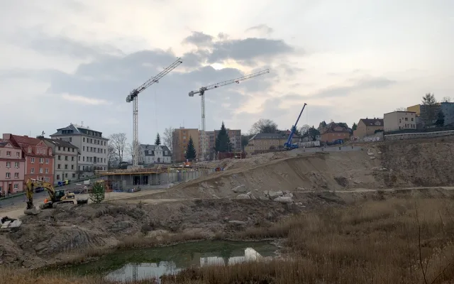 Na Perštýně roste pět set bytů. První stovku už si lidé rezervovali, hotové budou až za rok