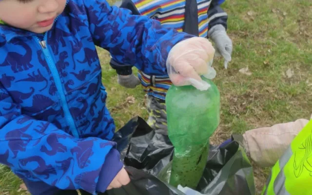 Dobrovolníci nasbírali po Liberci třináct tun odpadu. Úklid ještě nekončí