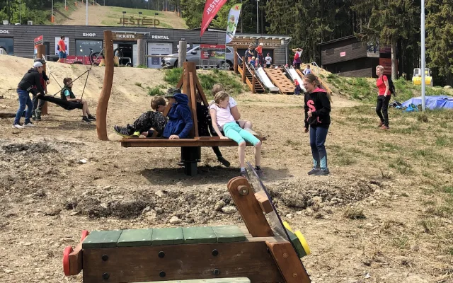 Skiareál Ještěd oficiálně zahájí první červnovou sobotu letní sezónu