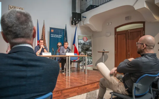 Blokování nás nespasí, lepší je kvalitní mediální výchova, říká výkonný ředitel sdružení, které vyplo proruské weby