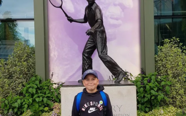 Účastníci Race to Wimbledon navštívili nejslavnější tenisový turnaj světa. Příští rok zamíří na Roland Garros