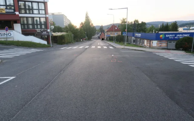 Řidič v Jablonci nad Nisou srazil cyklistu, od nehody ujel. Policie hledá svědky nehody