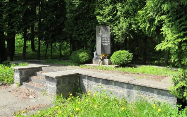 Pomník Horní Řasnice