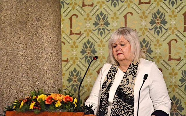 Statutární náměstkyní primátora je Šárka Prachařová (ANO)