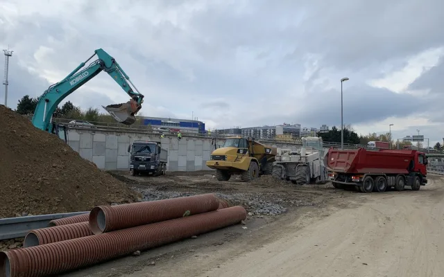 Práce na mostech na průtahu Libercem se na konci listopadu zastaví. Přes zimu bude silnici udržovat menší pluh