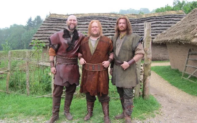 Šaty stříhá pro Helen Mirren i seriálové hity Netflixu nebo HBO. Pánský krejčí Pavel Lukáš se vrátil do Liberce