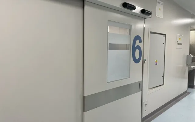 Je to vstup do jiného století, popisuje operační sály generální ředitel liberecké nemocnice. Zprovozní je v pátek