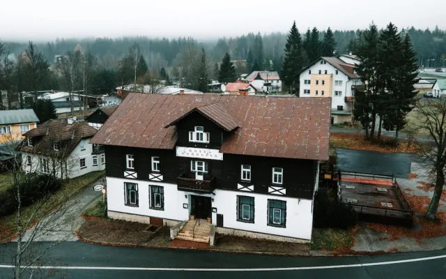 V Harrachově postaví apartmánový dům Karolina. Investor přestavuje nejstarší hotel ve městě