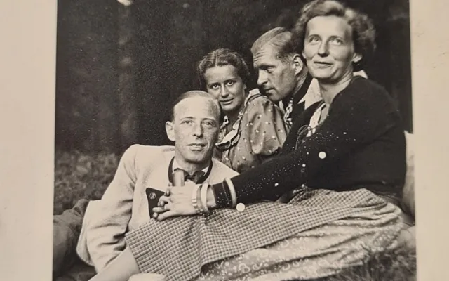 Na vycházce v Jizerských horách, 1937, asi okolí Rudolfova