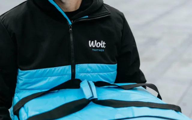 Wolt nově rozváží jídlo i po Jablonci. První dva týdny potěší dopravou zdarma